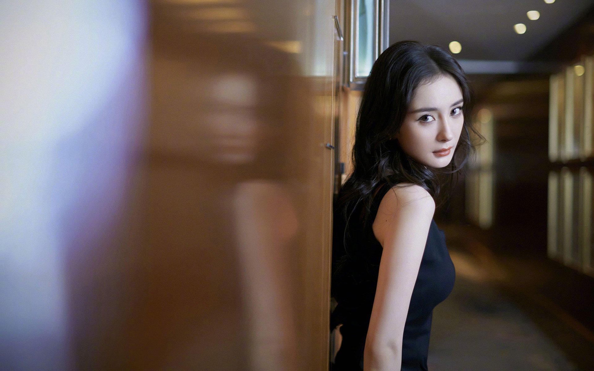 浓眉在篮下连续得分成为湖人胜利保障,浓眉缺席湖人战绩