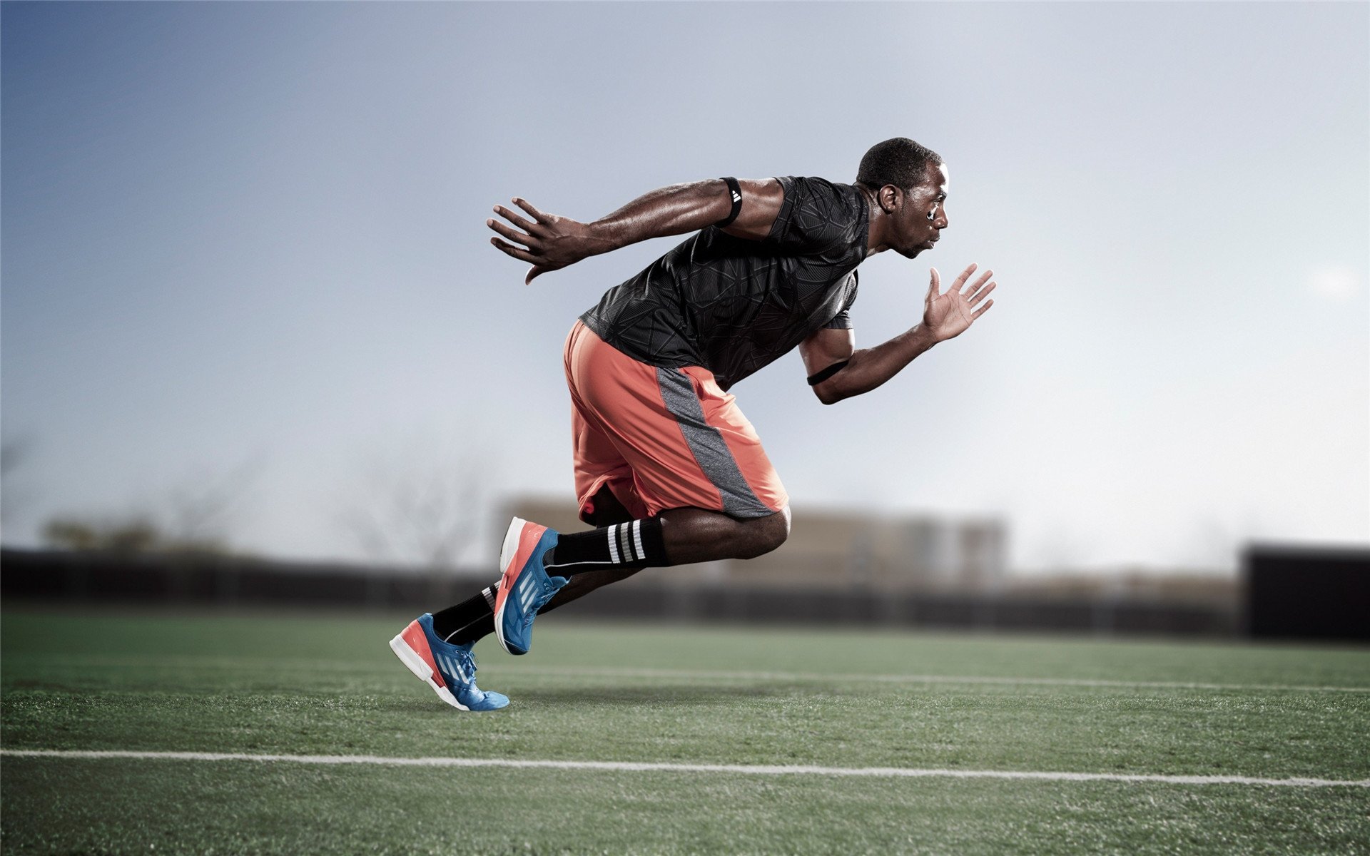 重点比赛安保升级多方协调确保现场秩序井然，重大赛事安保