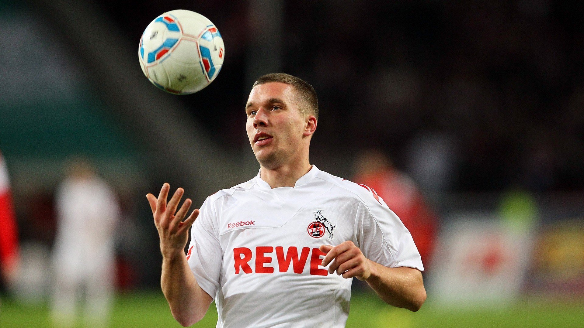 青少年足球比赛采用智能化设备，实现全场实时数据分析，青少年足球实战智慧电子版